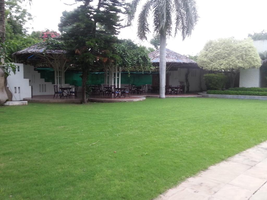 The Meadows Resort And Spa Αουρανγκαμπάντ Εξωτερικό φωτογραφία