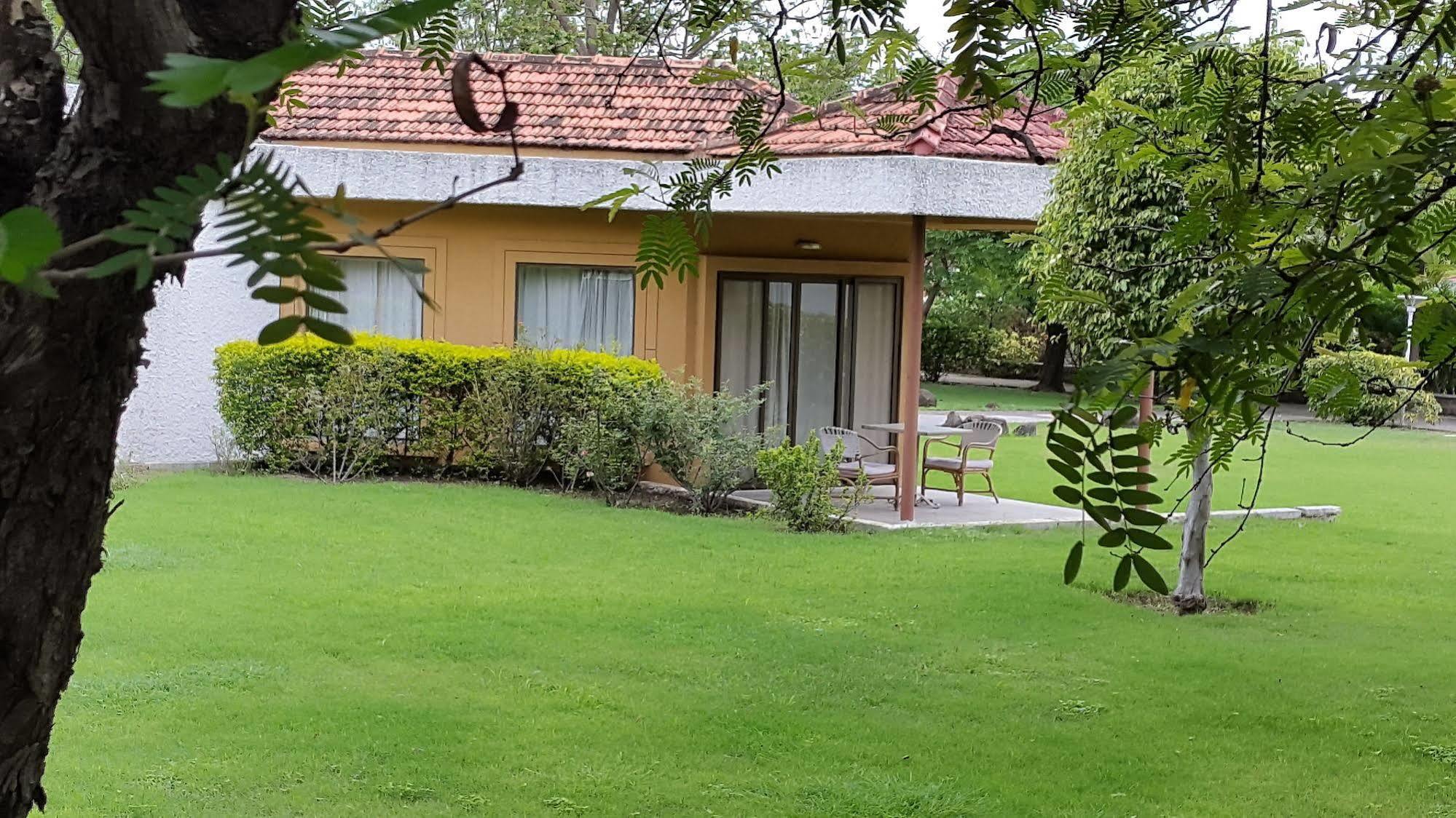 The Meadows Resort And Spa Αουρανγκαμπάντ Εξωτερικό φωτογραφία
